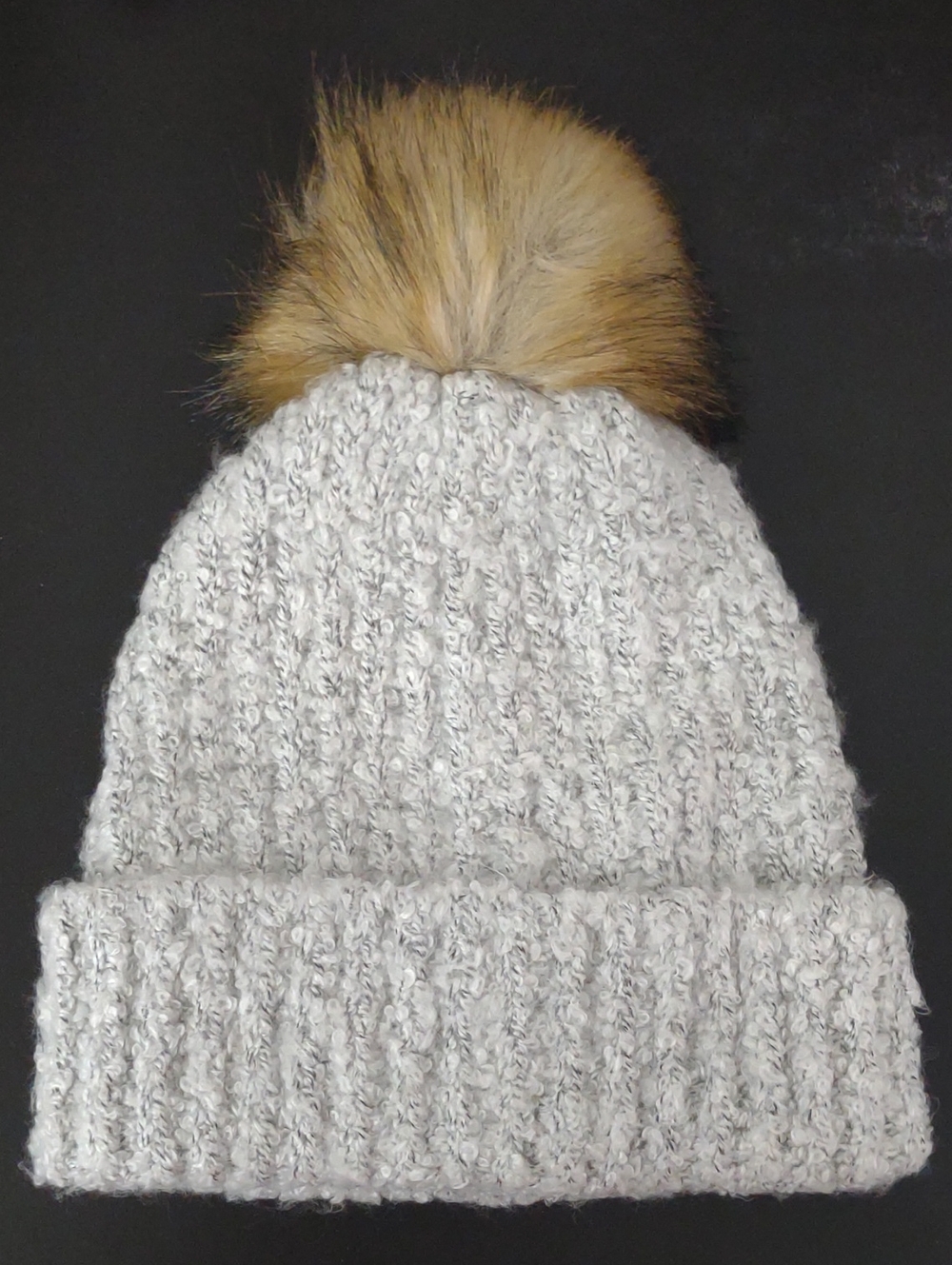 NWT Aeropostale Gray Cable Knit Beanie Hat Faux Fur Pom Pom OS